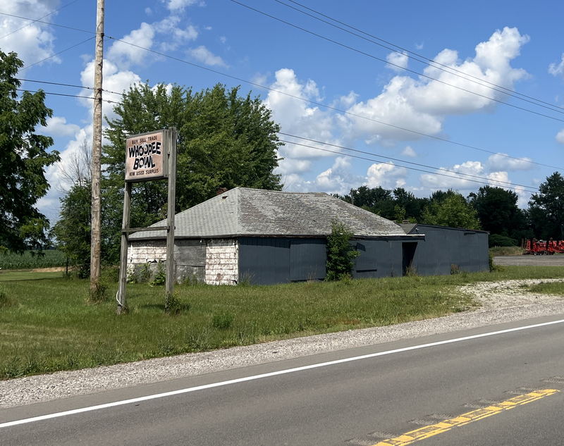 Whoopee Bowl - 3570 M-21 Owosso Whoopee Bowl (newer photo)